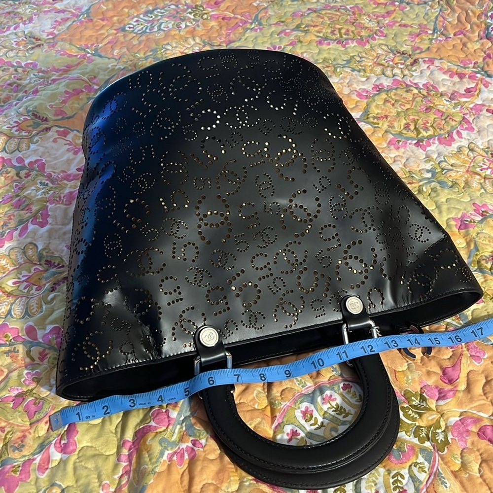 Retail $5000 Chanel tote leather bag authentic rare - Picture 12 of 17